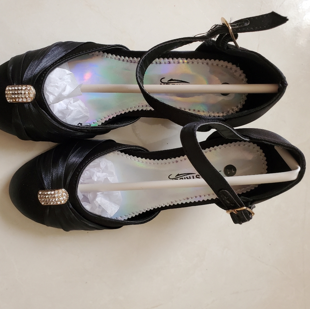 Easy Strider Girl's Mini Pumps - Picture 15 of 16